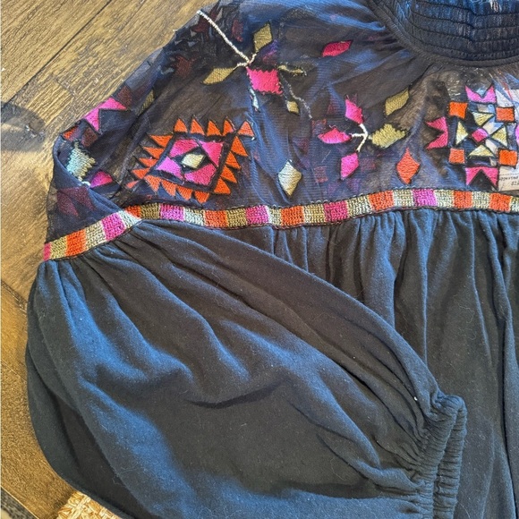 Free People NEW Boho Embroidered High Neck Lace Inset Billowy Sleeve Top M - Picture 5 of 7